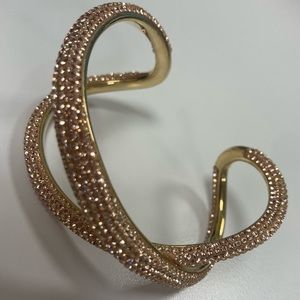 Bracelet cuff